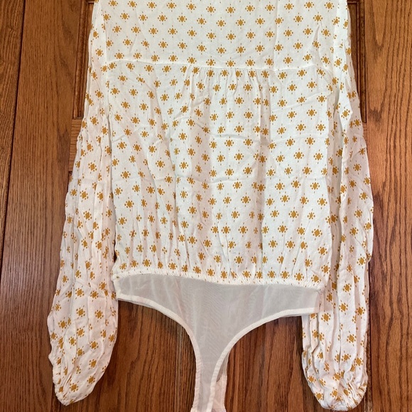 Willow Yellow Print Long Sleeve Bodysuit - Size XS - Picture 7 of 14